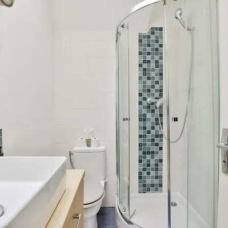 Parisian Near Place De La Republique Daire