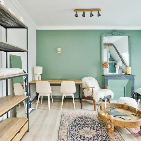 Апартаменты Parisian Near Place De La Republique