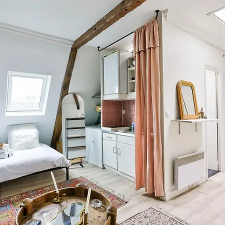 Parisian Near Place De La Republique